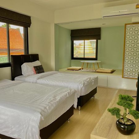 Auberge de jeunesse Baan Ploy In (Adults Only) à Chiang Mai Extérieur photo