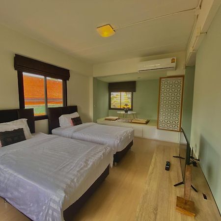 Auberge de jeunesse Baan Ploy In (Adults Only) à Chiang Mai Extérieur photo