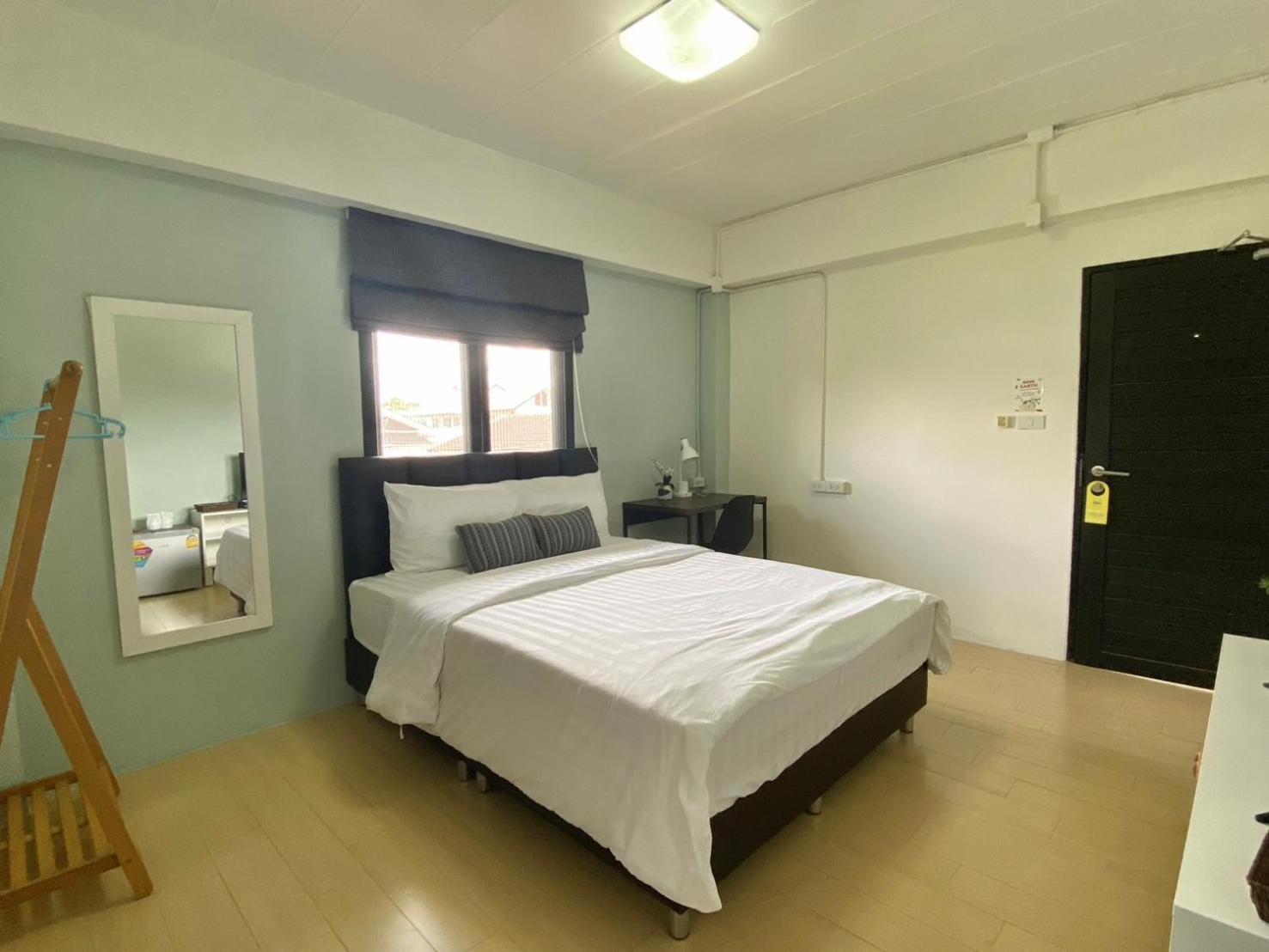 Auberge de jeunesse Baan Ploy In (Adults Only) à Chiang Mai Extérieur photo