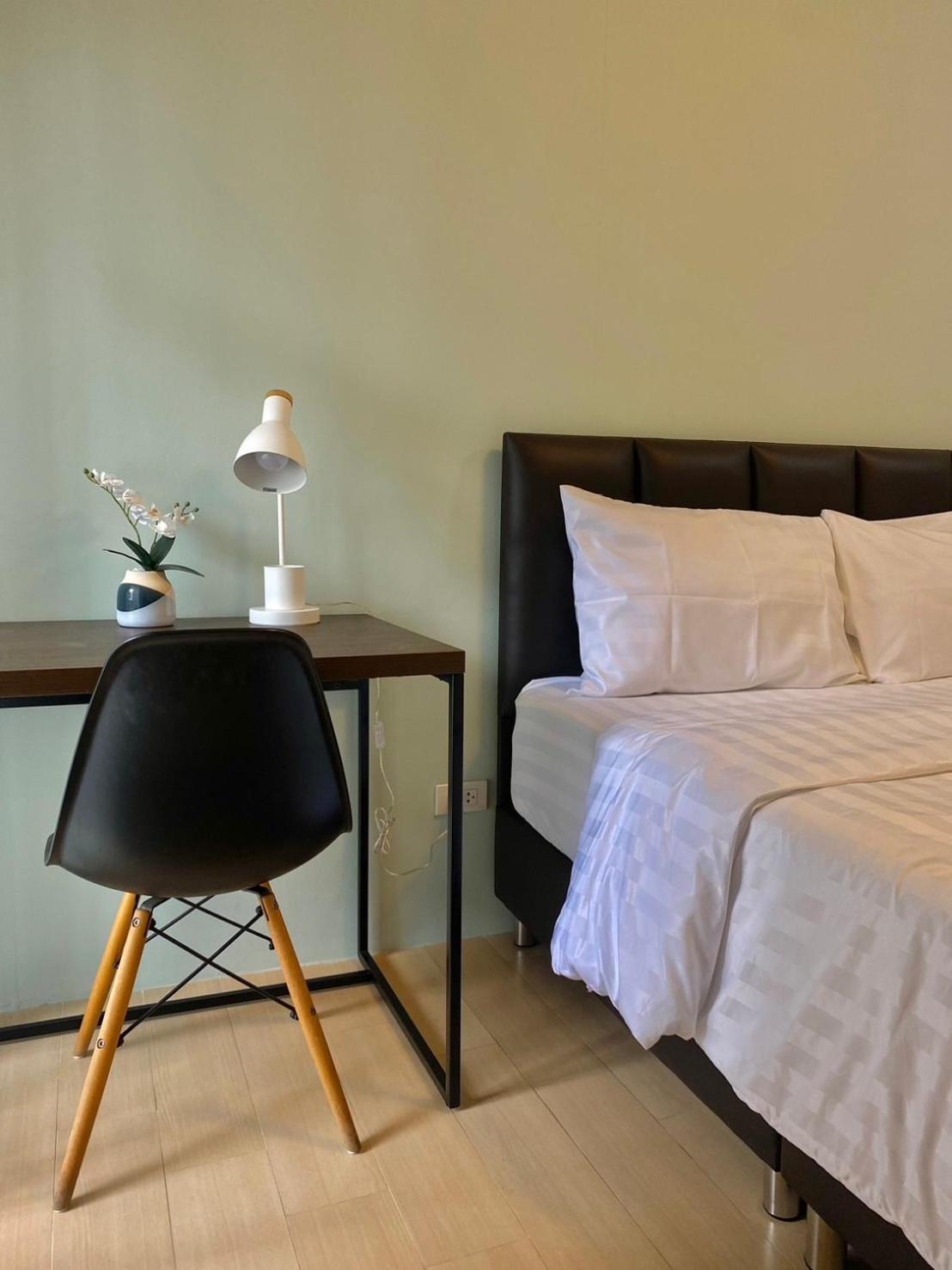 Auberge de jeunesse Baan Ploy In (Adults Only) à Chiang Mai Extérieur photo
