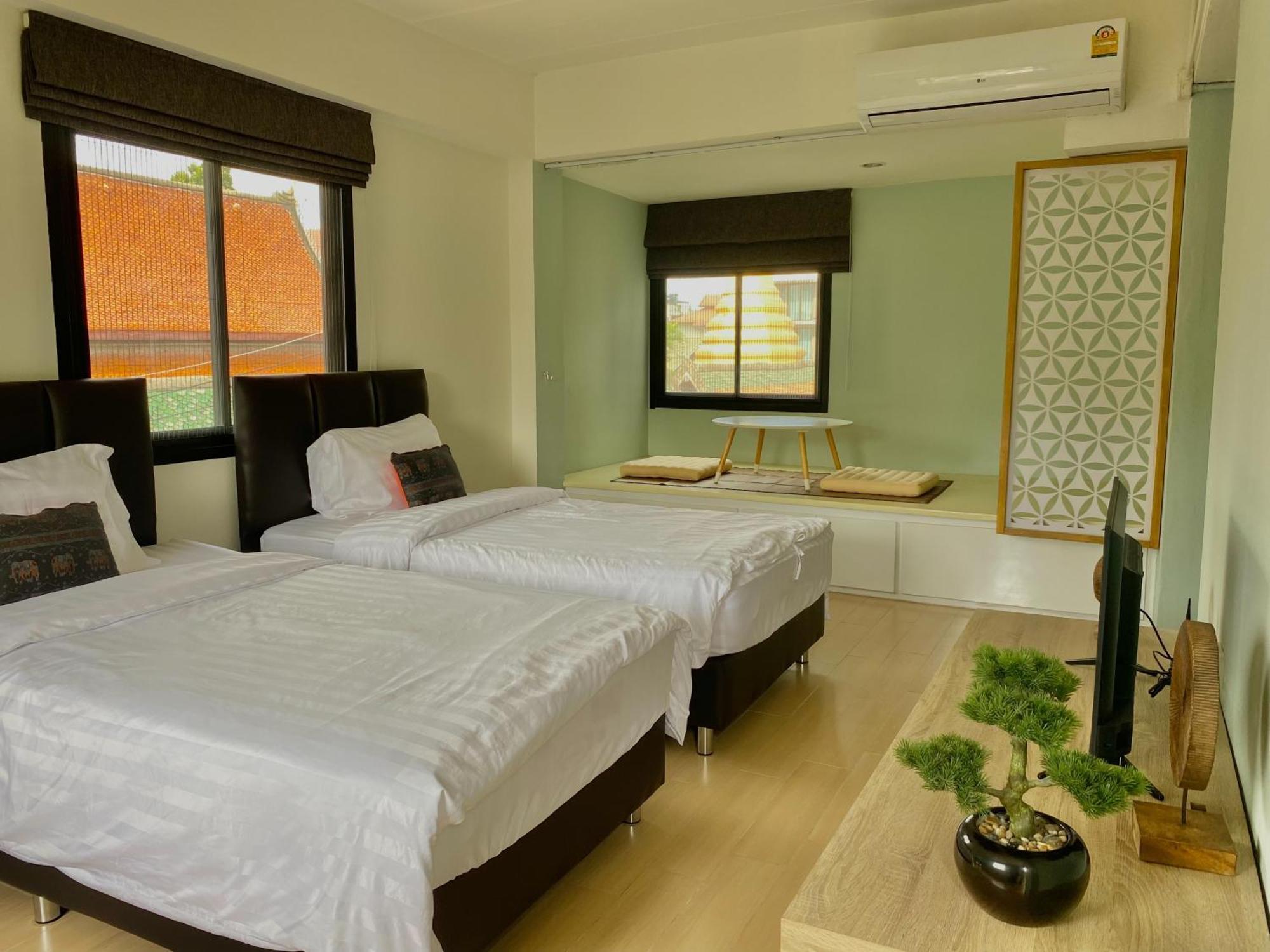 Auberge de jeunesse Baan Ploy In (Adults Only) à Chiang Mai Extérieur photo