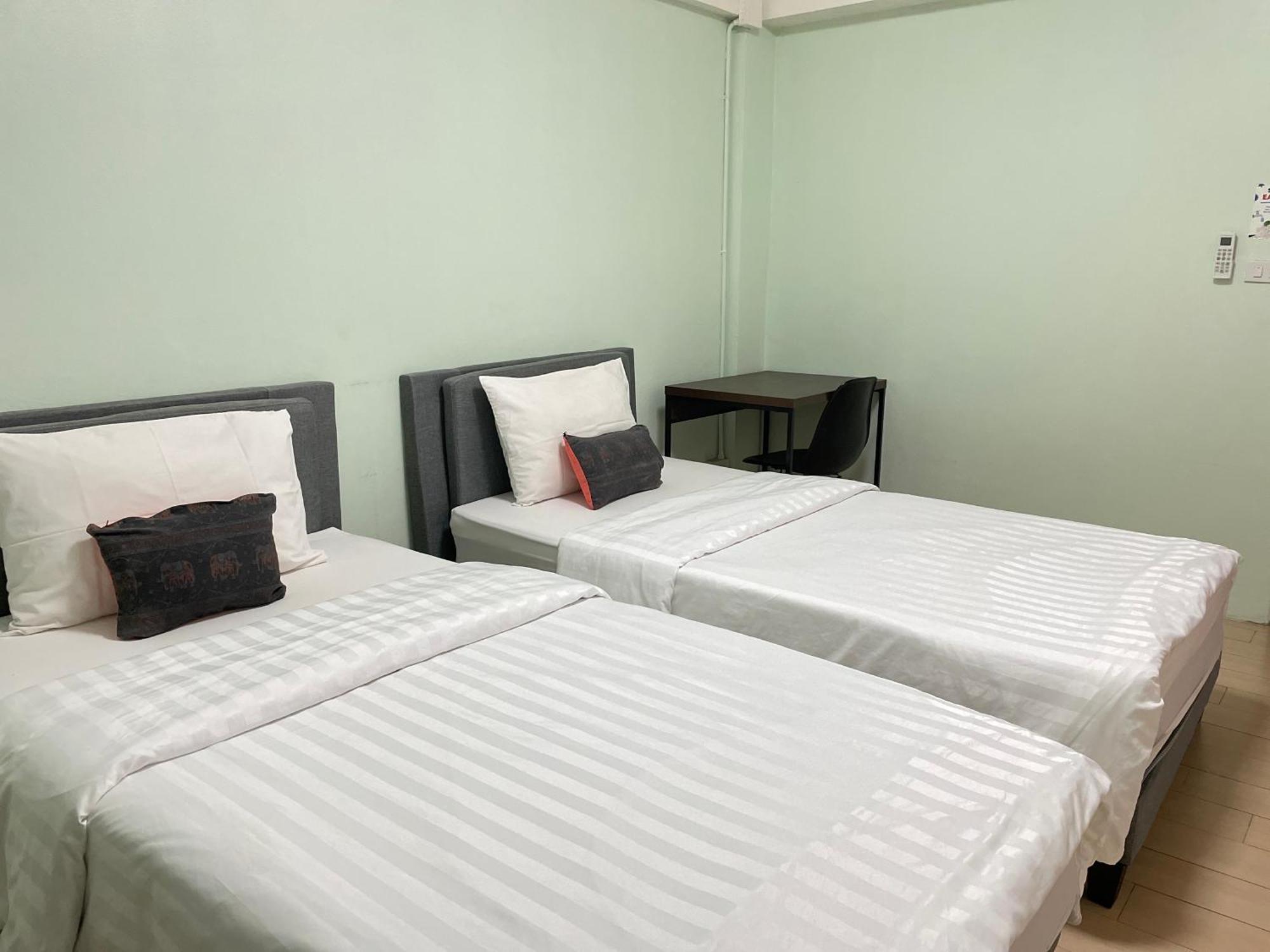 Auberge de jeunesse Baan Ploy In (Adults Only) à Chiang Mai Extérieur photo